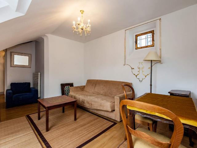 Appartement avec 1 chambre dans le 8ème arrondissement de Paris, 75008: 42 m² — #360