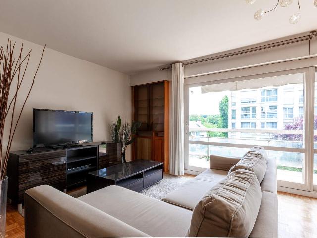Appartement avec 2 chambres dans en banlieue de Paris, 92380: 80 m² — #5061