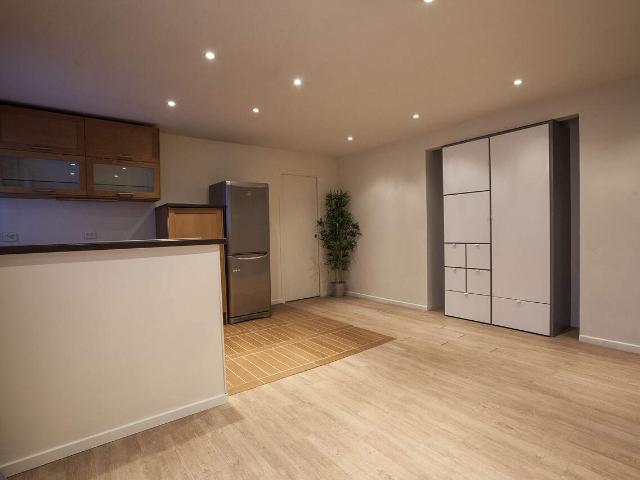 Appartement avec 2 chambres dans en banlieue de Paris, 92500: 60 m² — #4282