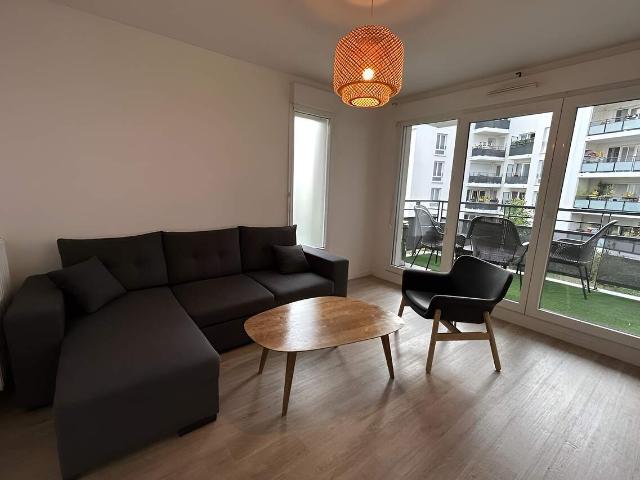 Appartement avec 2 chambres dans en banlieue de Paris, 93230: 64 m² — #4497
