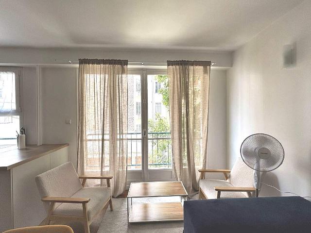 Appartement avec 3 chambres dans le 16ème arrondissement de Paris, 75016: 82 m² — #4483