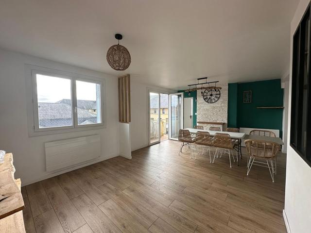 Appartement, Balcon, Vue Dégagée Sud, 2 Chambres, Cave 63m² Tarbes