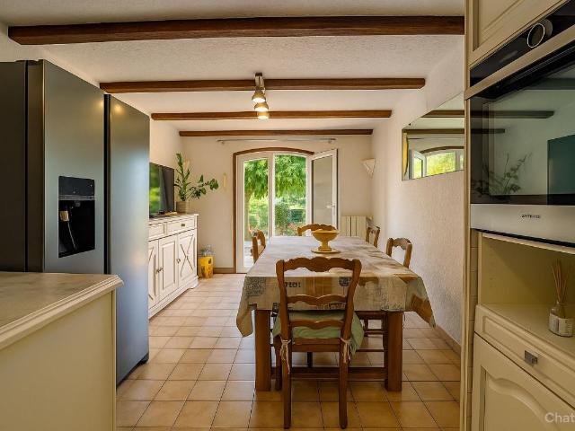 APPARTEMENT BAS DE MAISON