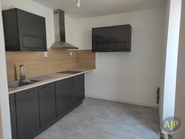 Appartement Begrolles En Mauges 4 pièce s 75.73 m2