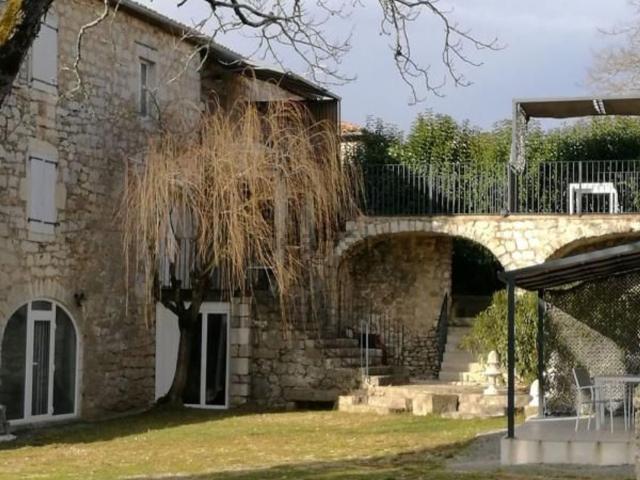 Appartement, Berrias et Casteljau