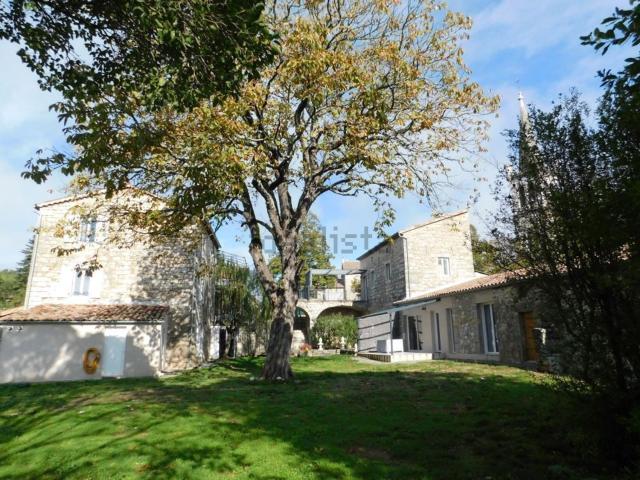 Appartement, Berrias et Casteljau