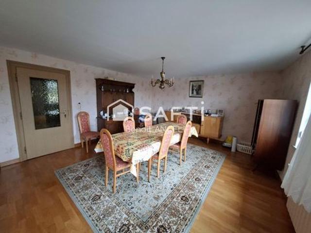 Appartement bien entretenu dans une maison jumelée