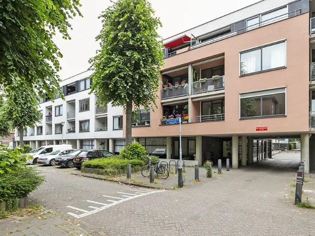 Appartement Bisschop van de Venstraat 96, Tilburg À louer
