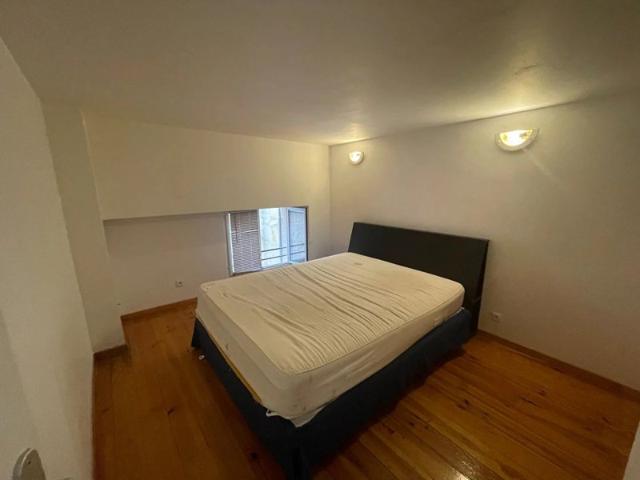 Appartement 5 pièces à Bordeaux Saint Michel: 4 Chambres et du Calme Absolu !