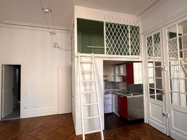 Appartement Bordeaux SAINT SEURIN/ GAMBETTA 1 pièce 25.73 m2
