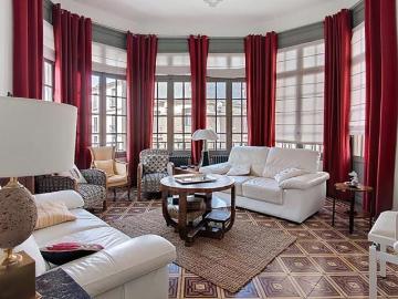 Appartement bourgeois 108m² habitable Deuxième étage Parfait état Centre ville de Perpignan