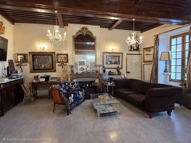 Appartement bourgeois 244m² Mariol