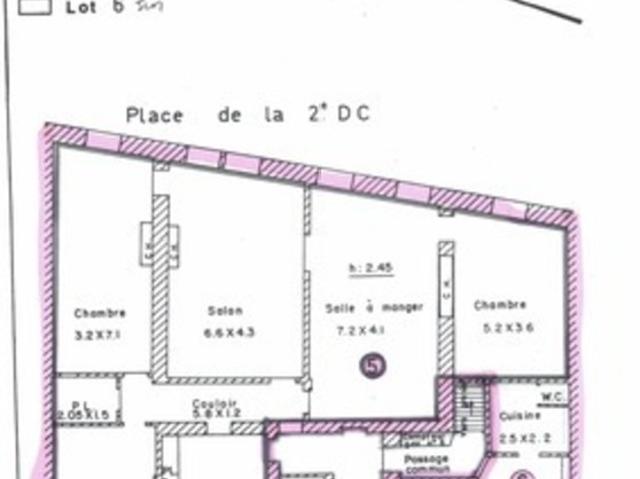 APPARTEMENT BOURGEOIS AVEC VUE DIRECT SUR LE CHATEAU !