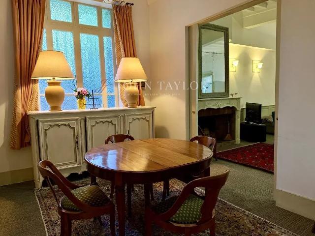 Appartement bourgeois d'exception Vue imprenable sur le Palais des Papes