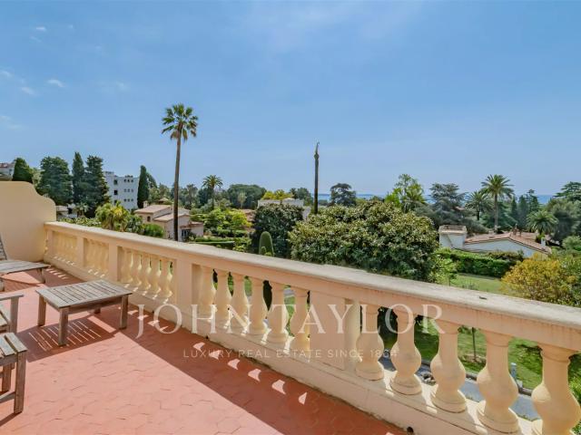 Appartement bourgeois de 127 m² avec Terrasses – Croix des G. 127m² Cannes