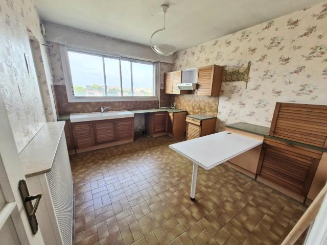 APPARTEMENT 107 m2 BRON CENTRE