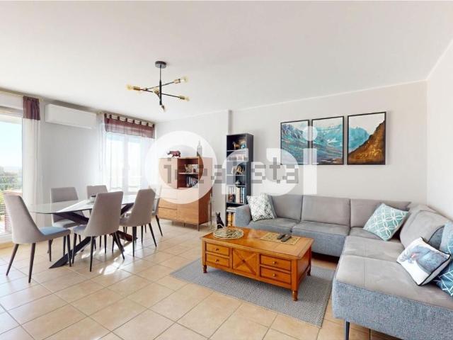 Appartement, Bron