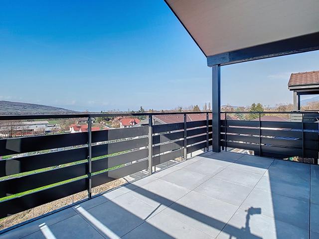 Attique Appartement T4 de 100.89 m2 avec vue montagnes. 101m² Bons En Chablais
