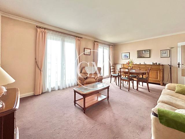 APPARTEMENT BUC