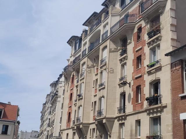 Appartement, Buttes Chaumont, Paris
