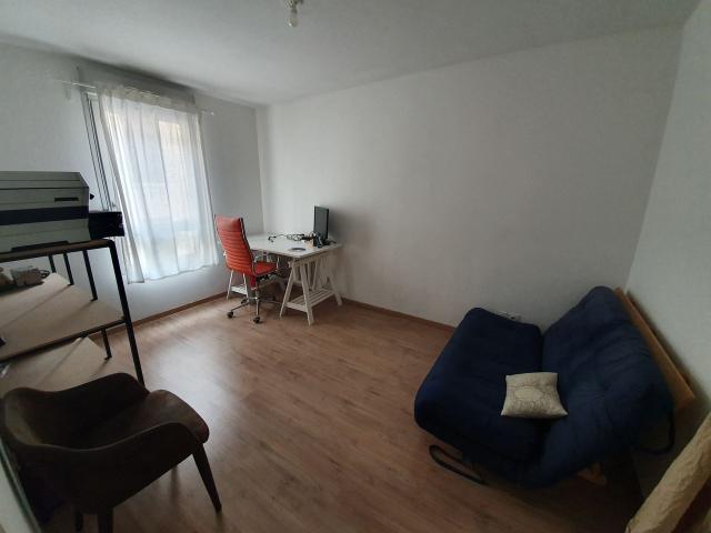 Appartement calme à proximité de commerce, Lyon Amsterdam Apartments for Rent