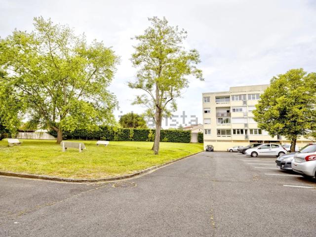 Appartement, Carbon Blanc