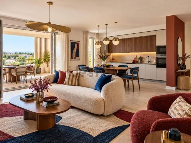 Appartement, Carbon Blanc