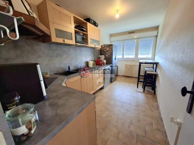 Appartement + cave Env. 73.12 m2 hab. 2 chambres