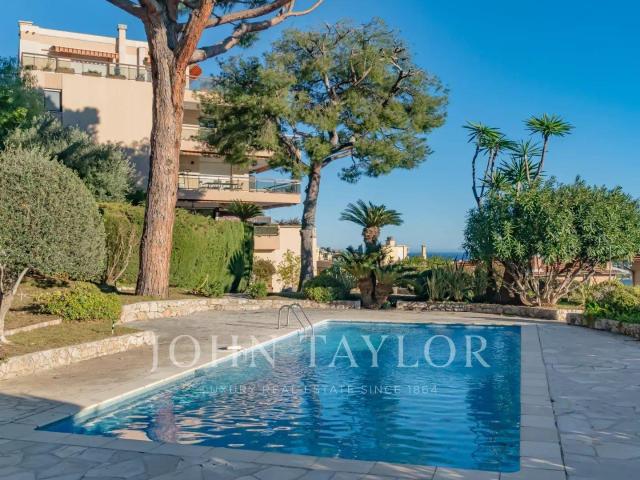 Appartement central avec vue mer et jardin privatif 90m² Villefranche sur Mer