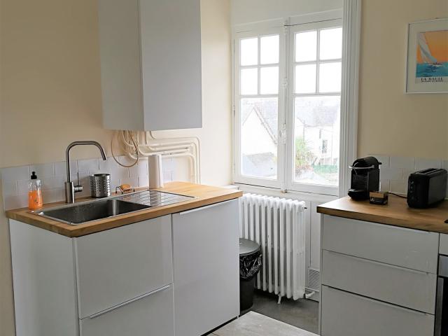 APPARTEMENT CENTRE POULIGUEN AVEC JARDIN A 50M DU PORT ET 100M DE LA PLAGE DU NAU