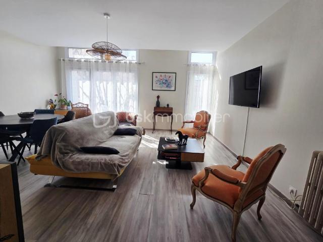 APPARTEMENT Rez de chaussée CENTRE VILLE