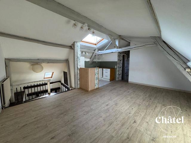Appartement centre ville de senlis 80m2 au sol