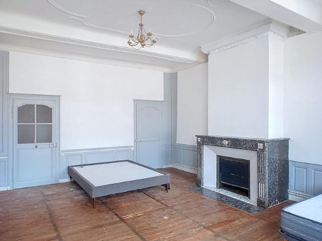 APPARTEMENT CENTRE VILLE TYPE F2