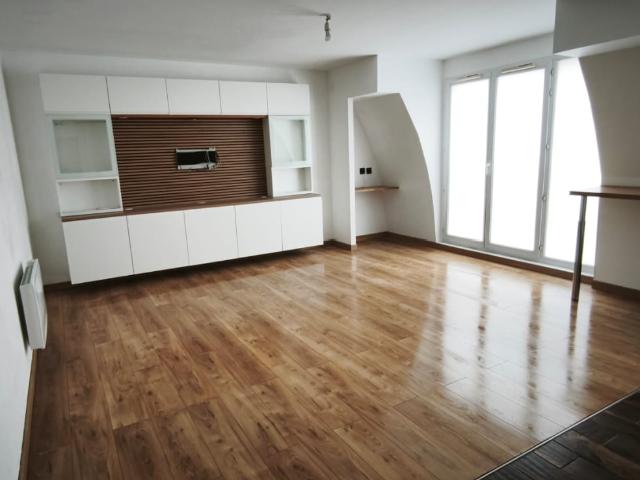 Appartement Cergy 3 pièces 58,35 m2 carrez au sol 60.25 m2, Cergy