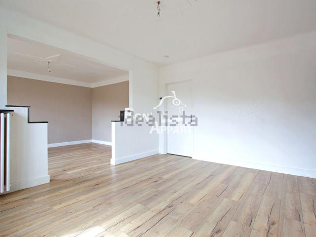 Appartement, Châtel Saint Germain