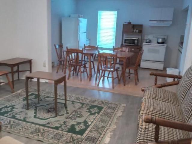 Appartement chauffé de 4 chambres sur 2 étages à Stanstead
