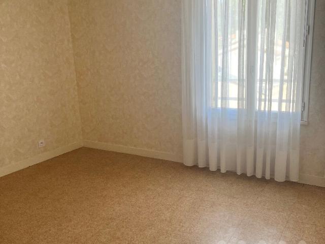Appartement CHAUVIGNY CENTRE, résidence avec ascenseur