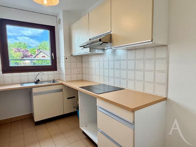 Appartement Chaville 2 pièce s 45 m2 proche gare Chaville rive gauche parking cave terrasse
