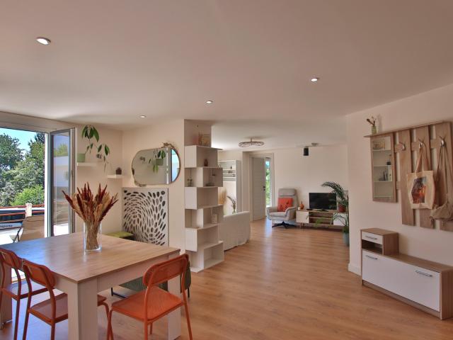 Appartement chaleureux et soigné 200m2 d'extérieur avec te. 84m² Drumettaz Clarafond