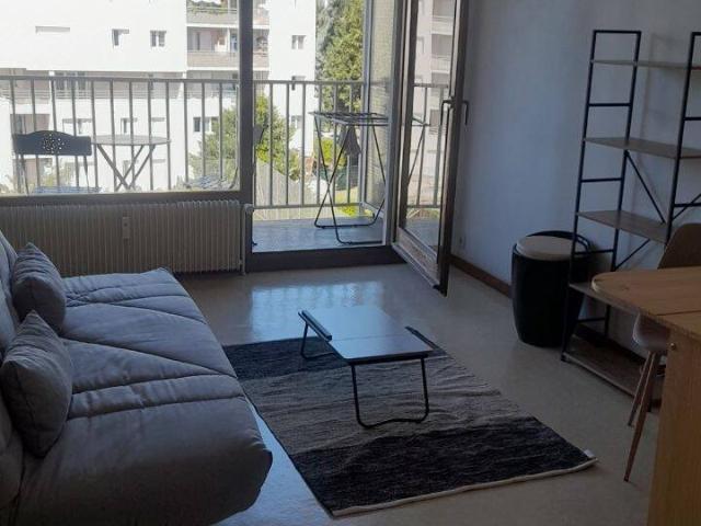 Appartement Chambéry – 2 pièces. 36m2 Étage 3 avec ascenseur balcon