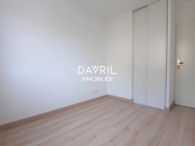Appartement CHANTELOUP LES VIGNES 2 pièce s 42.89 m2