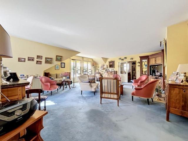 Appartement, Chantilly