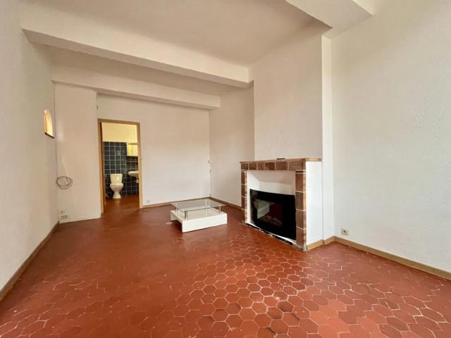 Appartement charmant à louer à Salernes