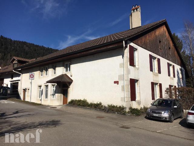Appartement Charmant et Moderne au 1er Étage d'une.