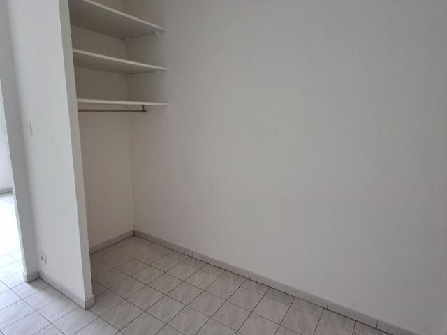 Appartement Chartres De Bretagne 1 pièce s 28.62 m2