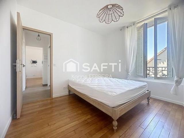 APPARTEMENT COMPLÈTEMENT RÉNOVÉ