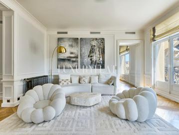 Appartement contemporain avec terrasse