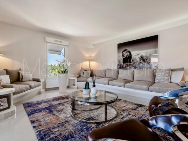 Appartement contemporain et épuré en bordure de la Sorgue