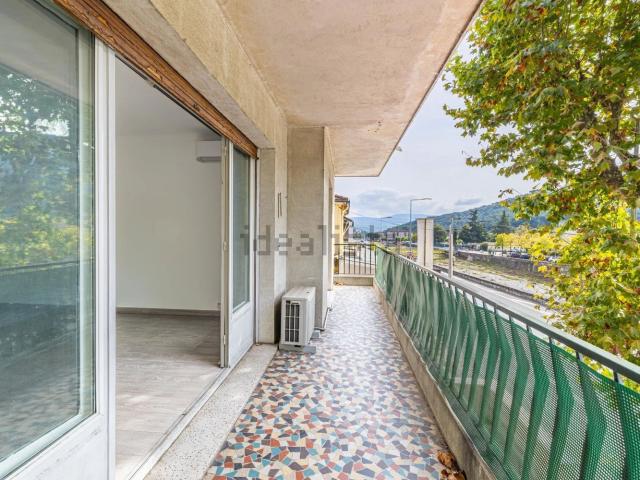 Appartement, Contes