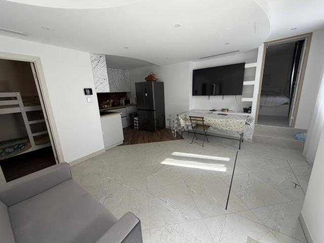 Appartement, Contes